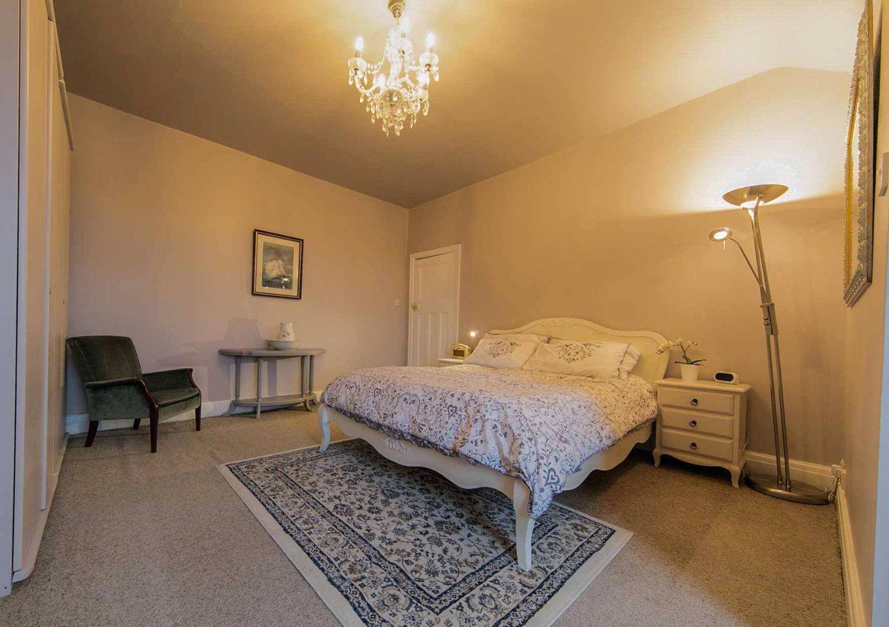 107a - 3 Double Bedrooms Lytham St Annes
