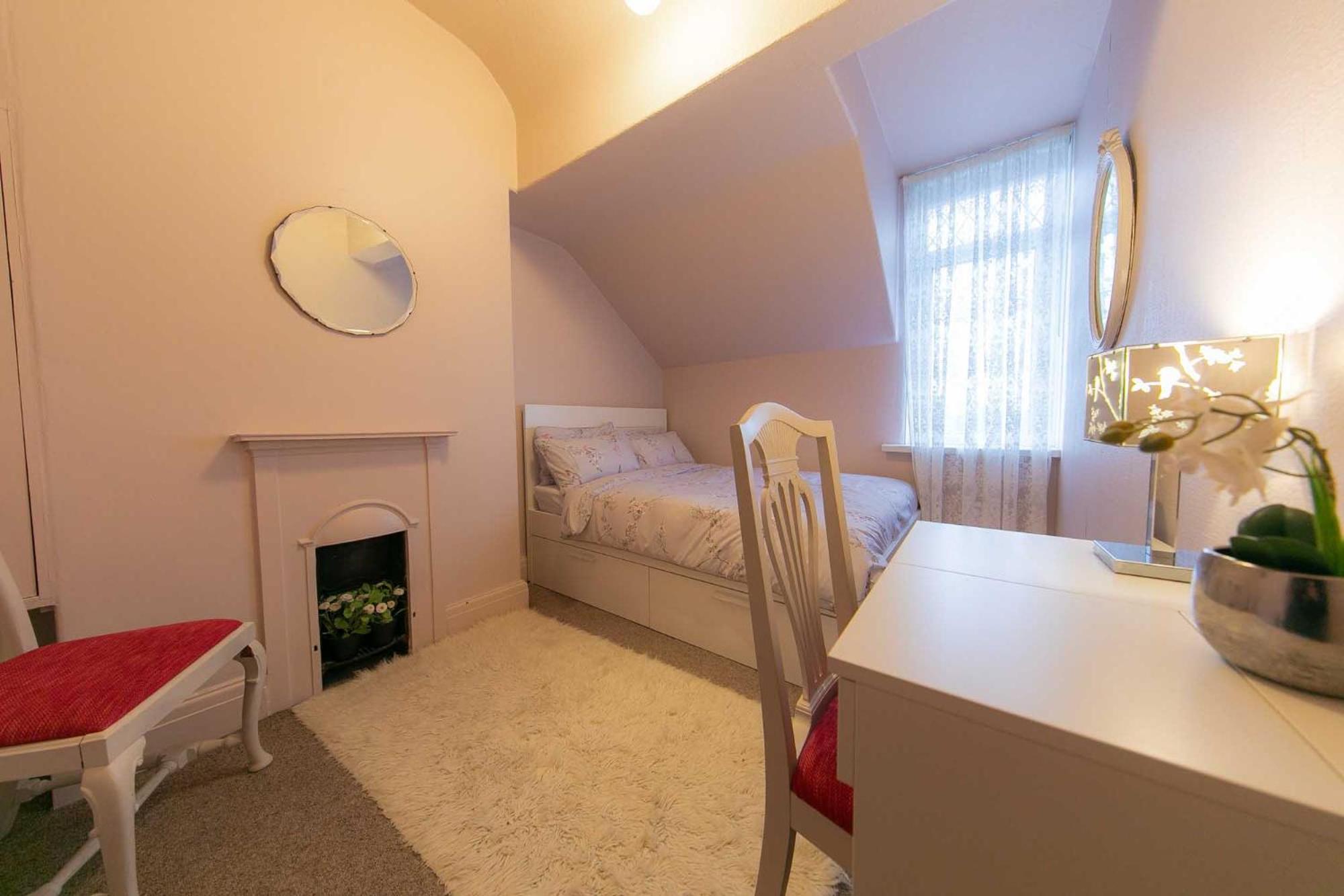 107a - 3 Double Bedrooms Appartement *