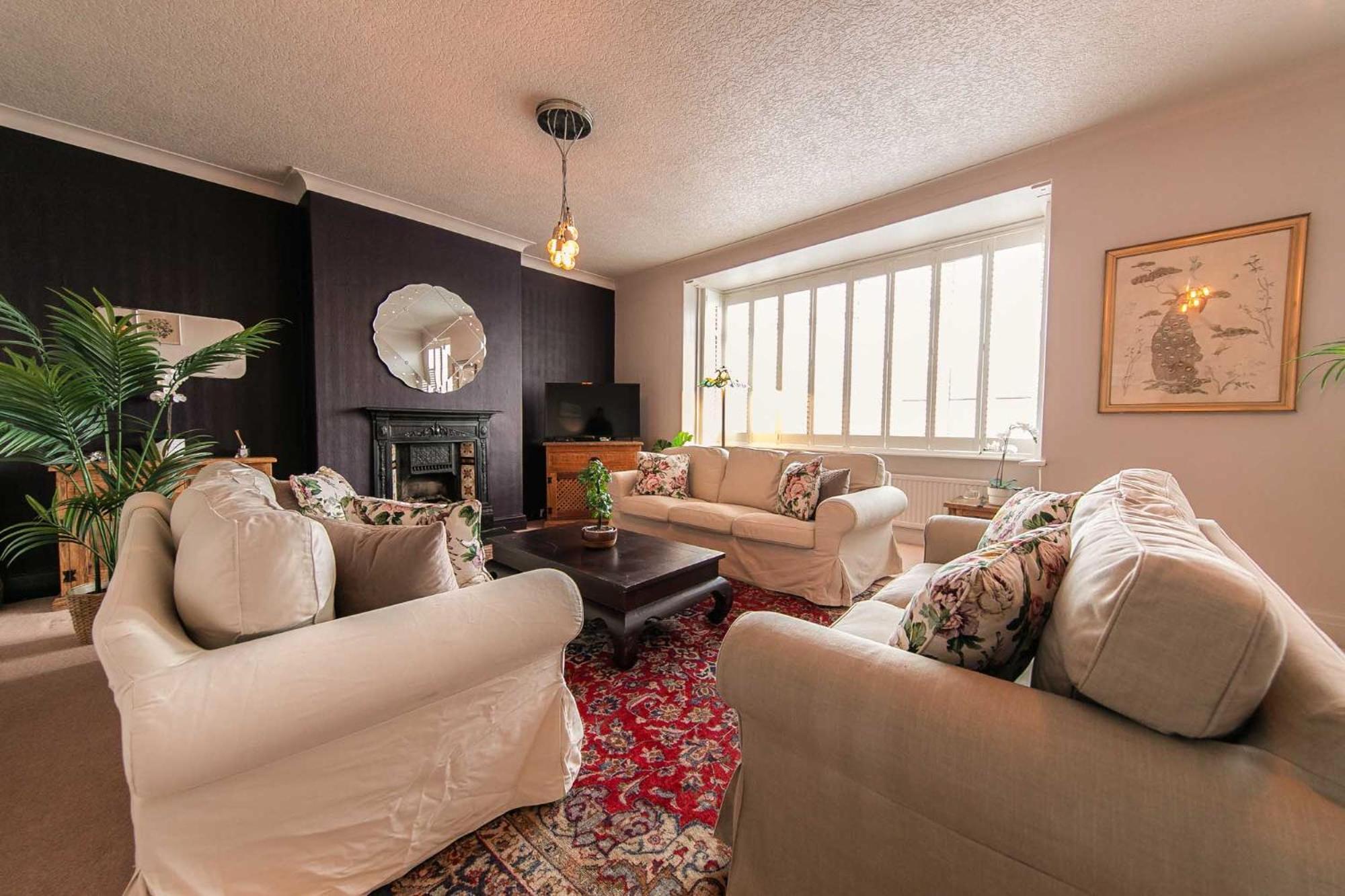 107a - 3 Double Bedrooms * Lytham St Annes