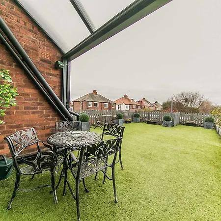 107A - 3 Double Bedrooms Lytham St Annes Exterior photo