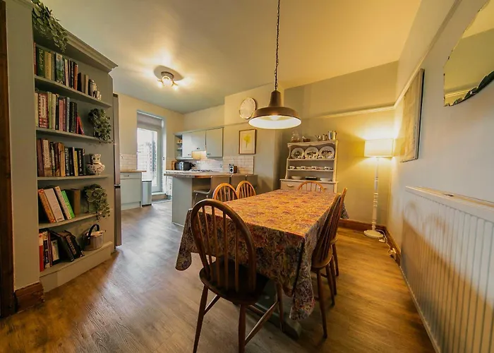 107A - 3 Double Bedrooms