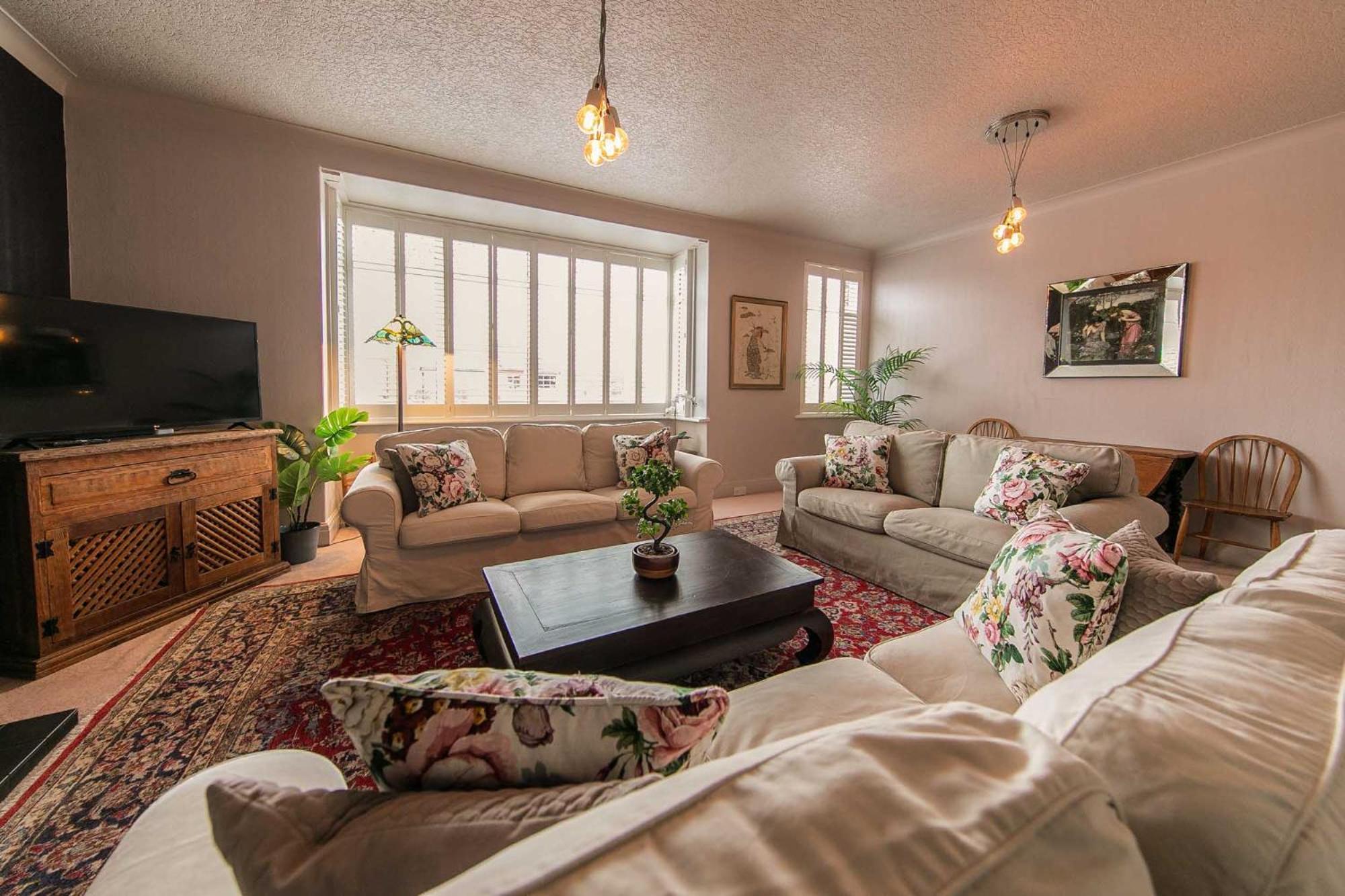 107a - 3 Double Bedrooms * Lytham St Annes